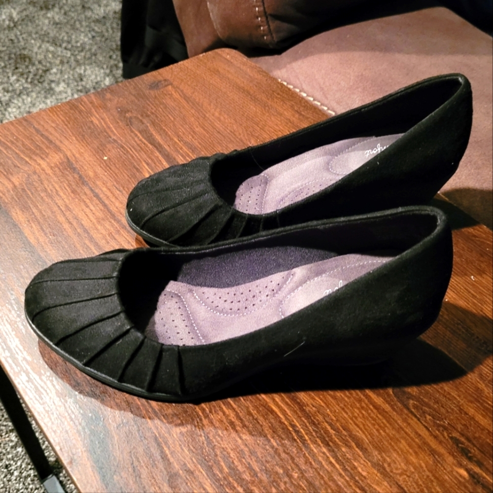 Womans wedge shoes
